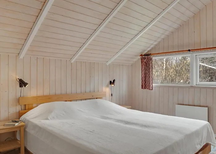 Holiday home Stunning In With Sauna Gedser